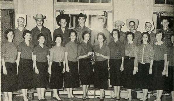 The sophomore class of 1959 receives a division award for their Step Sing performance on Vail steps.